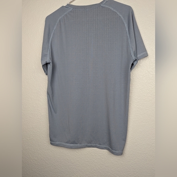 Nwot spiritual gangster namaste dry shirt blue - Picture 3 of 3